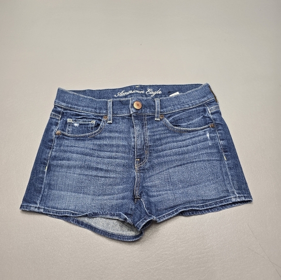 AEO stretch lightly distressed blue denim jean shorts women's size 4 - Picture 1 of 10